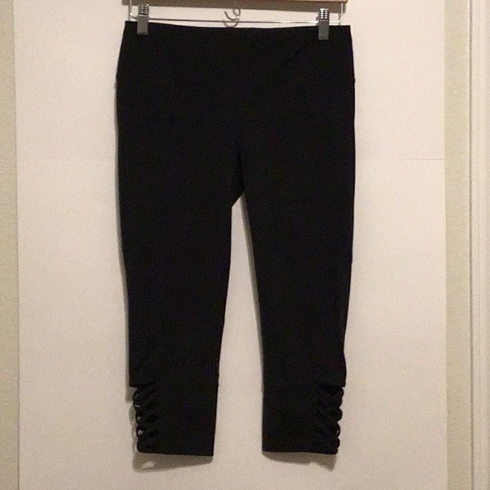 Athleta Mind Over Matter Yoga Pants Capri Leggings Black Size M